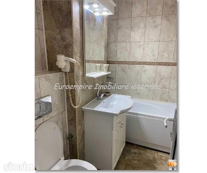 Apartament cu 3 camere decomandat, mobilat în Central
