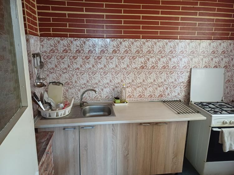 Apartament cu 3 camere decomandat în Giurgiului