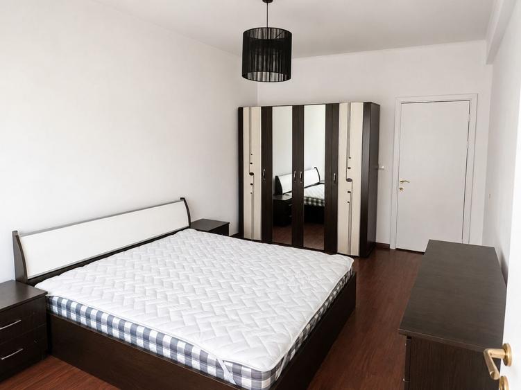 Apartament cu 3 camere decomandat în Zorilor