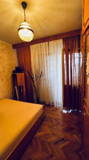 Apartament cu 3 camere decomandat, mobilat în Girocului