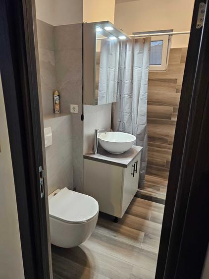 Apartament cu 2 camere decomandat în Semicentral