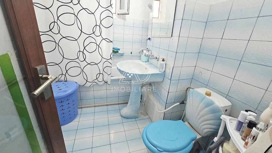 Apartament cu 2 camere decomandat în Central