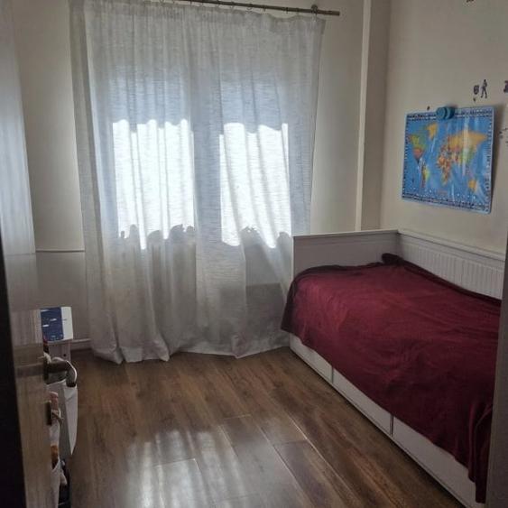 Apartament cu 3 camere decomandat, mobilat în Dristor