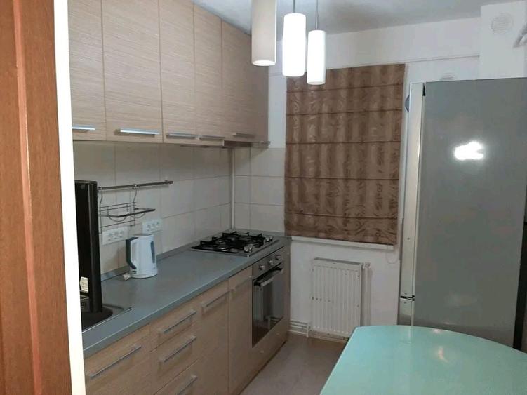 Inchiriere camera apartament decomandat 2 camere centru Iasi - 3