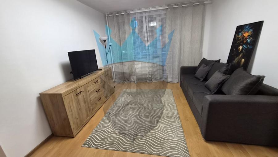 Apartament cu 4 camere semidecomandat, mobilat în Baba Novac