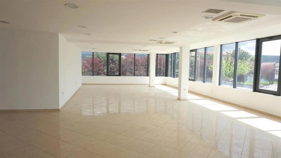 Spațiu comercial, de 140 mp, în Căzănești (Râmnicu Vâlcea)