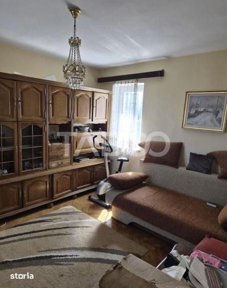 Apartament cu 3 camere decomandat în Plopilor