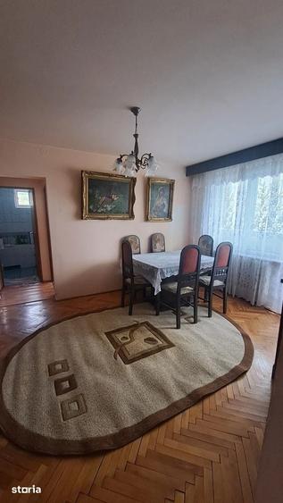 Apartament cu 2 camere semidecomandat în Săsar