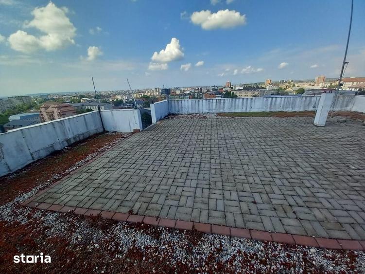 Apartament cu 4 camere în Central