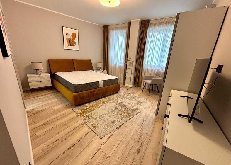 Apartament cu 3 camere decomandat, mobilat în Romană