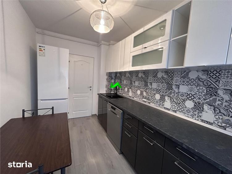 Apartament cu 3 camere decomandat în Ștrand