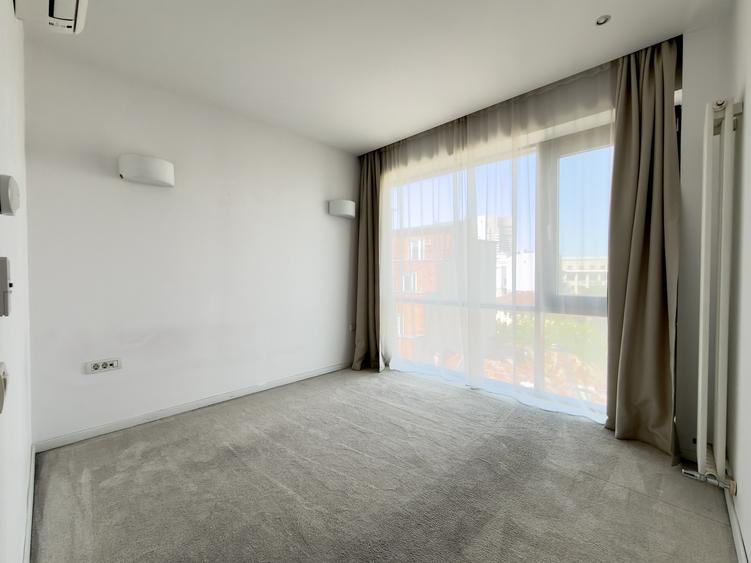 Apartament cu 3 camere decomandat în Universitate