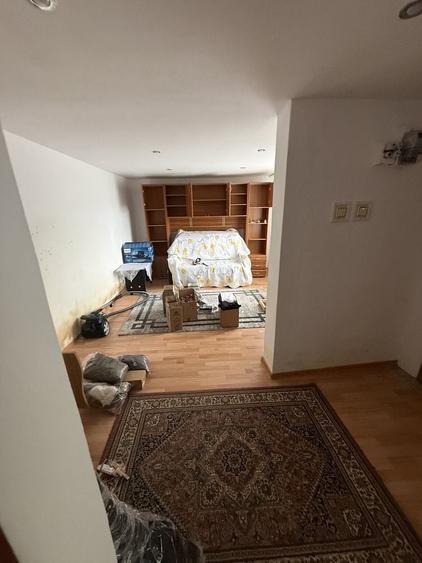 Casă cu 4 camere în Traian