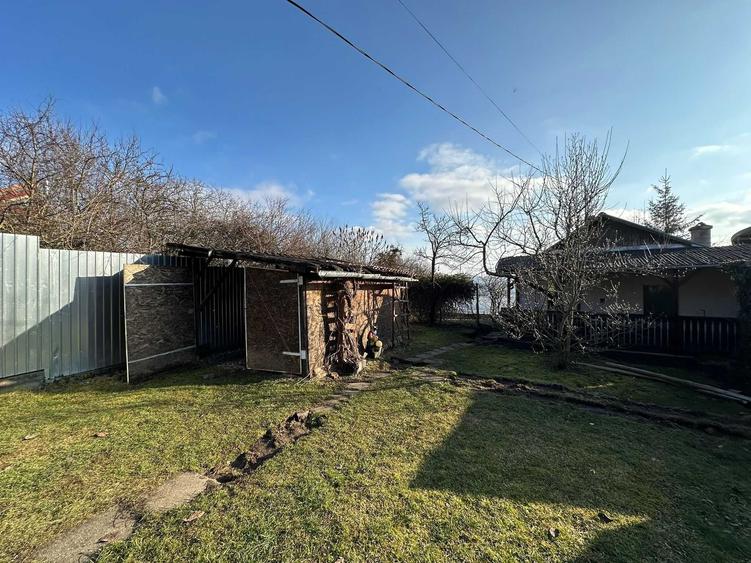 Casă cu 2 camere cu Teren 1150 Mp în Central