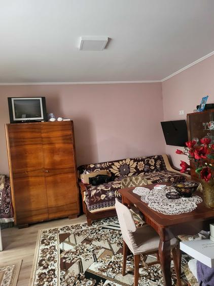 Casă cu 3 camere în Central