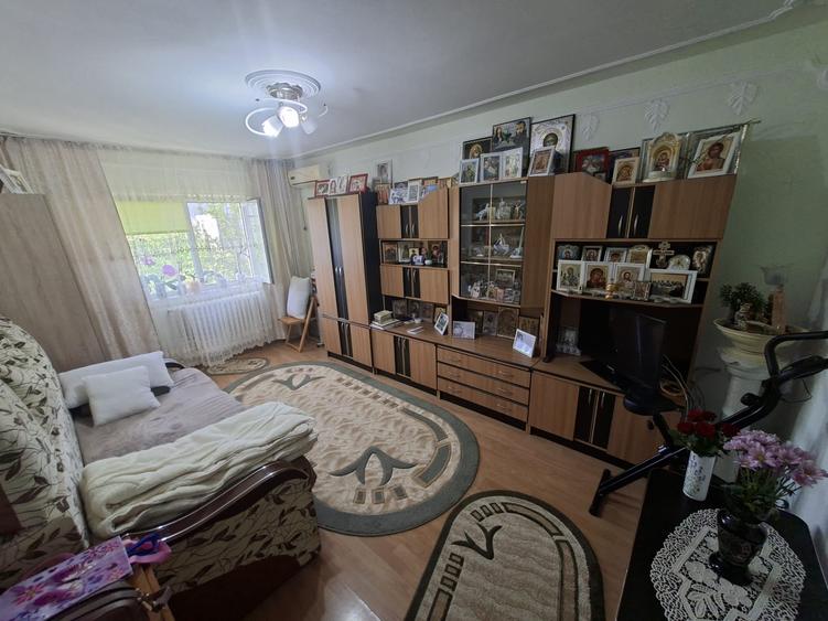 Apartament cu 2 camere decomandat în Galata
