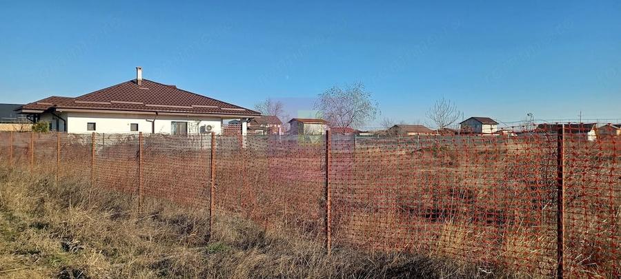 Teren de 1000 mp, în Săbăreni