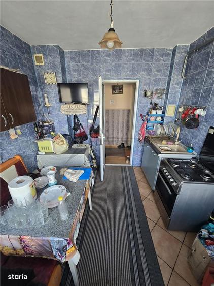 Apartament cu 3 camere decomandat în Alexandru cel Bun