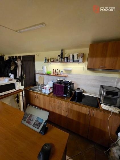 Apartament cu 3 camere semidecomandat în P-ța Maria