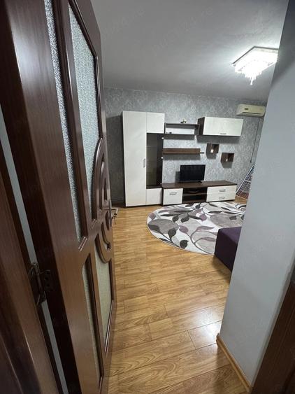 Apartament cu 2 camere decomandat în Vatra Luminoasă