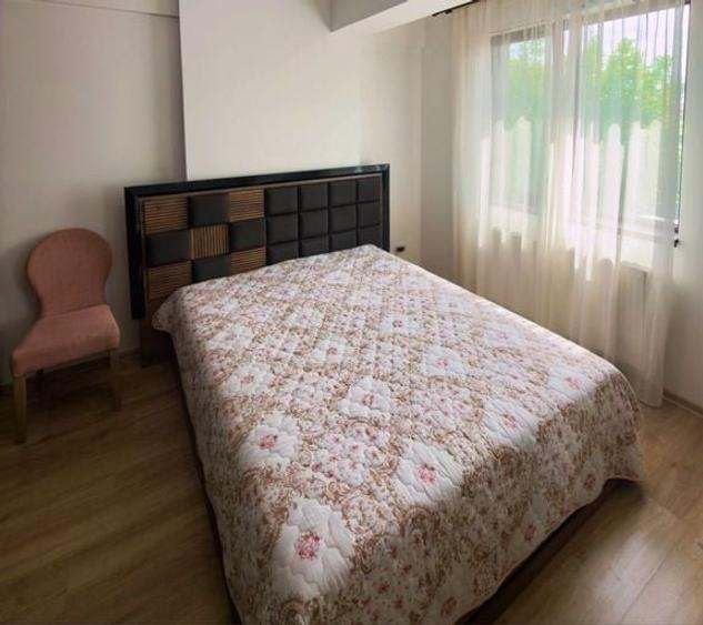 Apartament cu 3 camere în Alexandru Obregia
