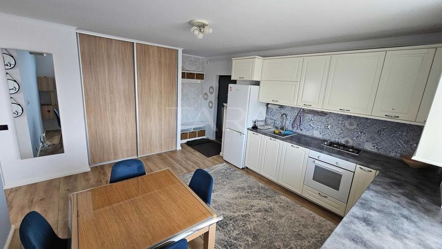 Apartament cu 3 camere decomandat, mobilat în Florești