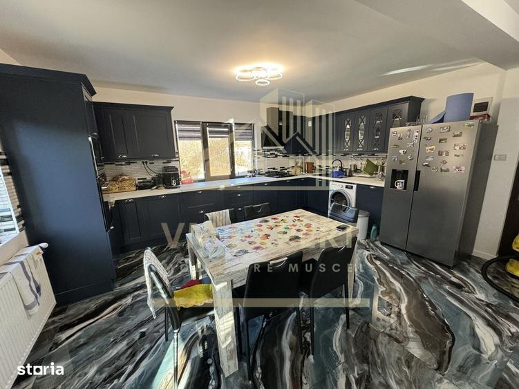 Casă cu 4 camere cu Teren 2078 Mp în Câmpulung Muscel