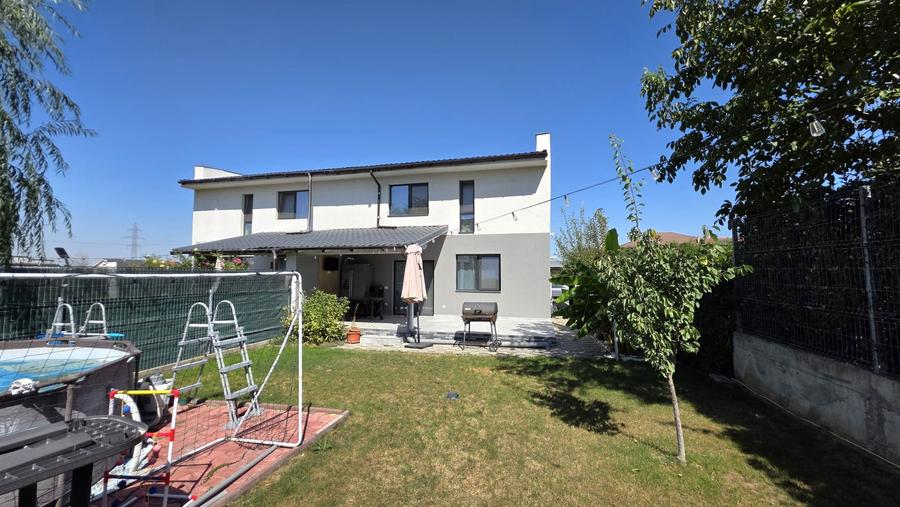 Duplex cu 3 camere cu Piscina în Dumbrăvița