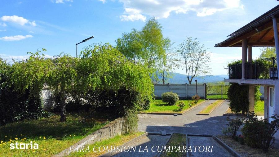 Casă cu 6 camere cu Teren 2327 Mp în Berislăvești