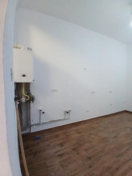 Apartament cu 3 camere semidecomandat în Ultracentral