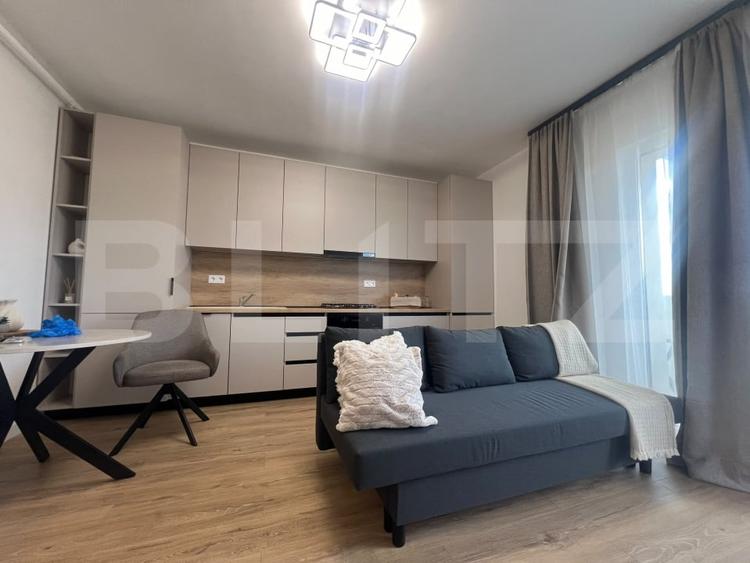 Apartament cu 2 camere semidecomandat, mobilat în Florești