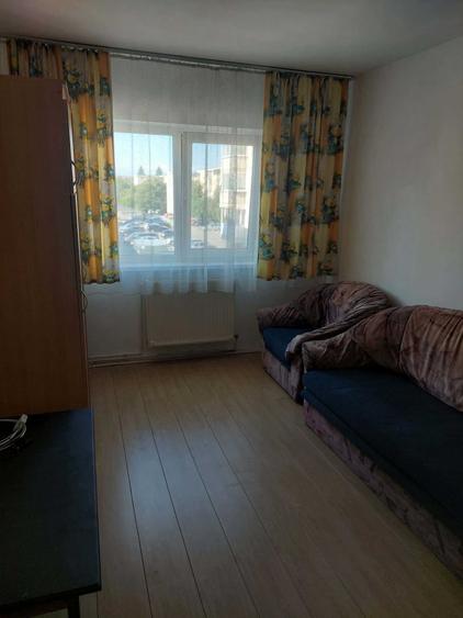 inchiriez apartament cu 3 camere - 5