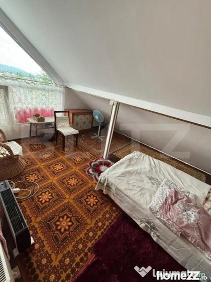 Casă cu 7 camere cu Teren 2714 Mp în Central