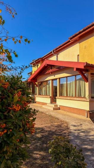 Casă cu 3 camere cu Teren 500 Mp în Central