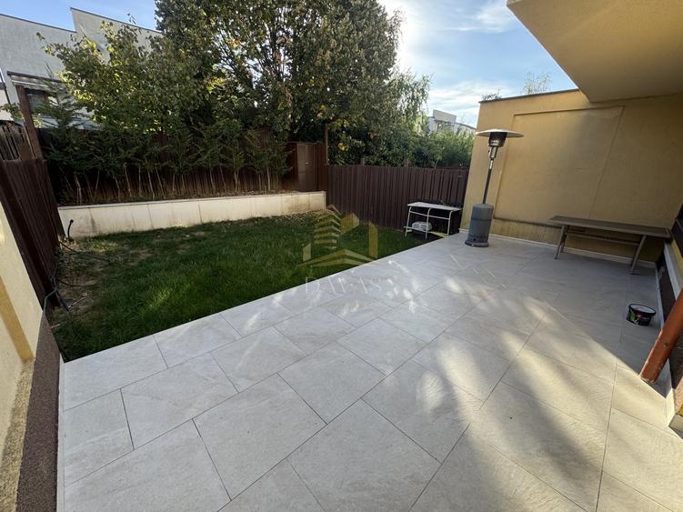 Duplex cu 4 camere cu Canalizare în Bună Ziua