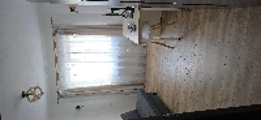 Apartament cu 3 camere decomandat în Tractorul