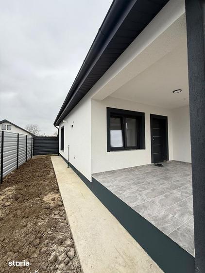 Casă cu 3 camere cu Teren 350 Mp în Letea Veche