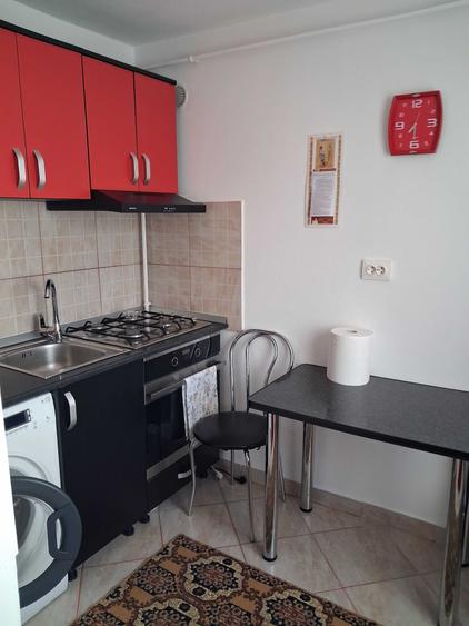 Apartament cu 2 camere decomandat în Exterior Vest