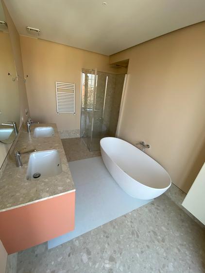Apartament cu 3 camere decomandat, mobilat în Capitale