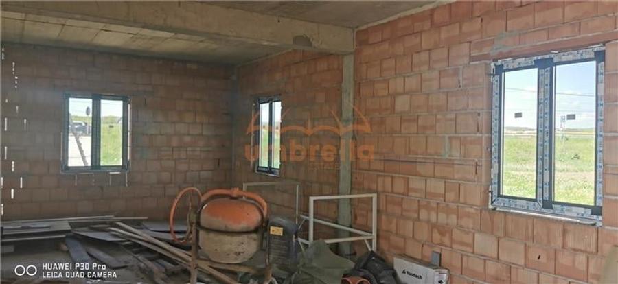 Casă individuală cu 19 camere cu Canalizare în Iclod