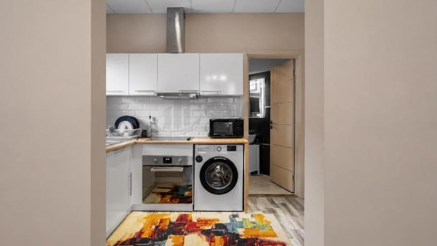 Apartament cu 2 camere semidecomandat, mobilat în P-ța Unirii