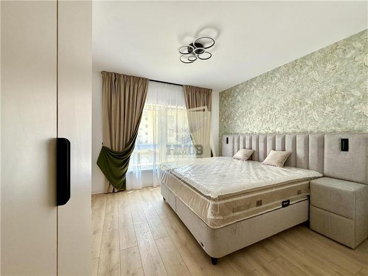 Apartament cu 3 camere decomandat în Hipodrom 1