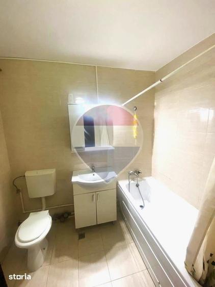 Apartament cu 2 camere decomandat în Titan