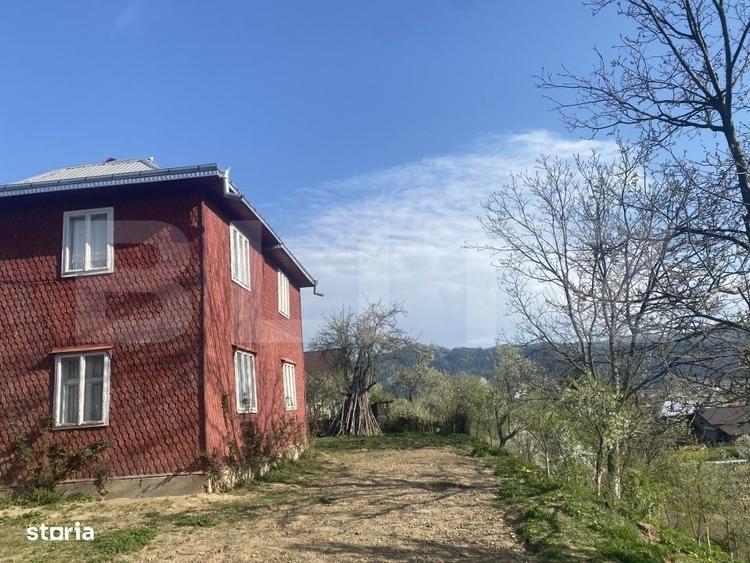 Casă cu 4 camere cu Teren 1532 Mp în Central
