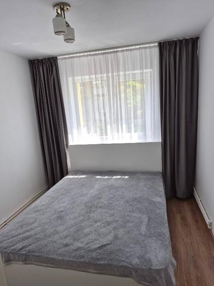 Apartament cu 2 camere semidecomandat în Botizului