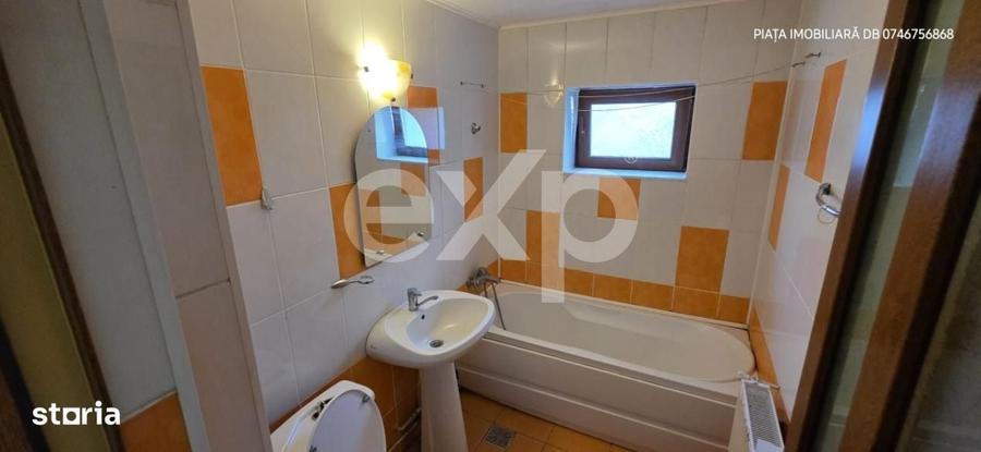 Apartament cu 4 camere decomandat în Central