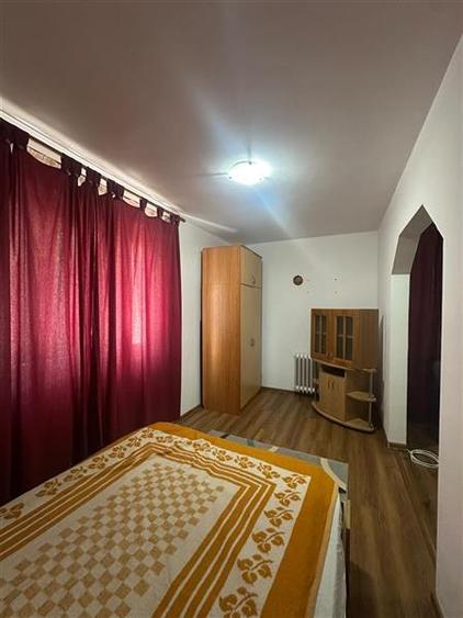 Apartament cu 2 camere nedecomandat în Podul de Piatră