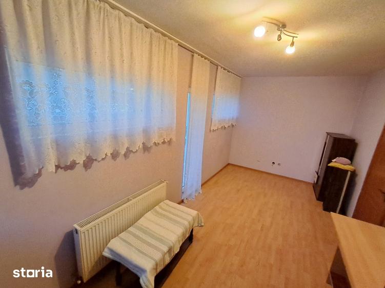 Apartament 2 camere str.Eroilor, parcare privata Floresti - 1