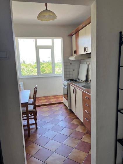 Apartament cu 3 camere decomandat în Colentina