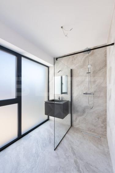 Duplex cu 4 camere cu Canalizare în Dumbrăvița